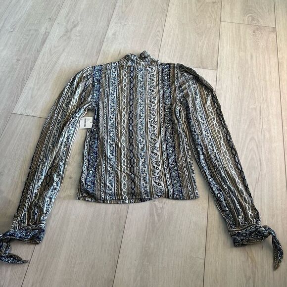 Free People Donatella Turtleneck Top size Small - Picture 3 of 8